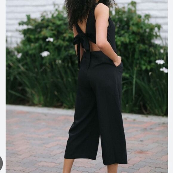 Mod Ref Paige Jumper Womens Size M Black Jumpsuit Open Tied Back Wide Leg Crop - Picture 13 of 14